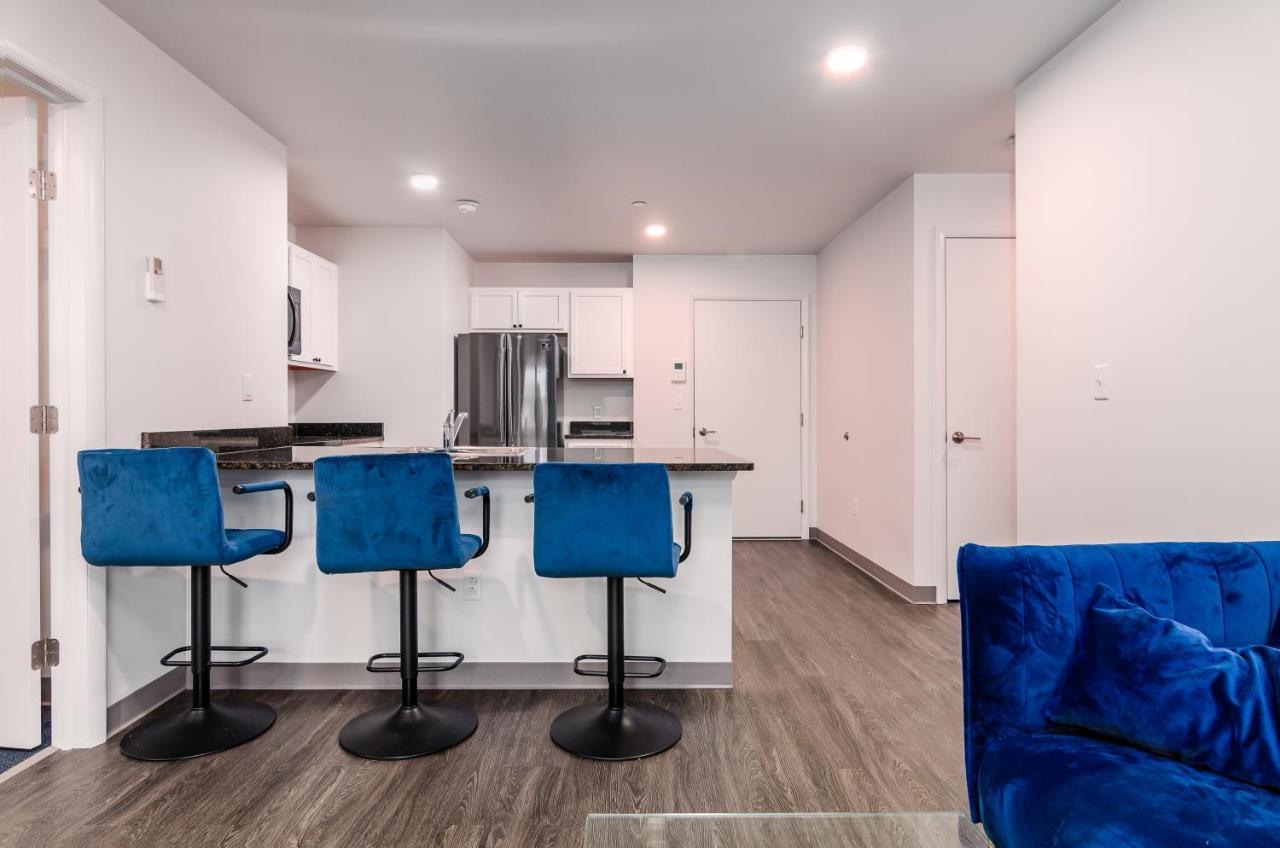 Grand Monarch! Best For Extended Stays! Johnson City Bagian luar foto