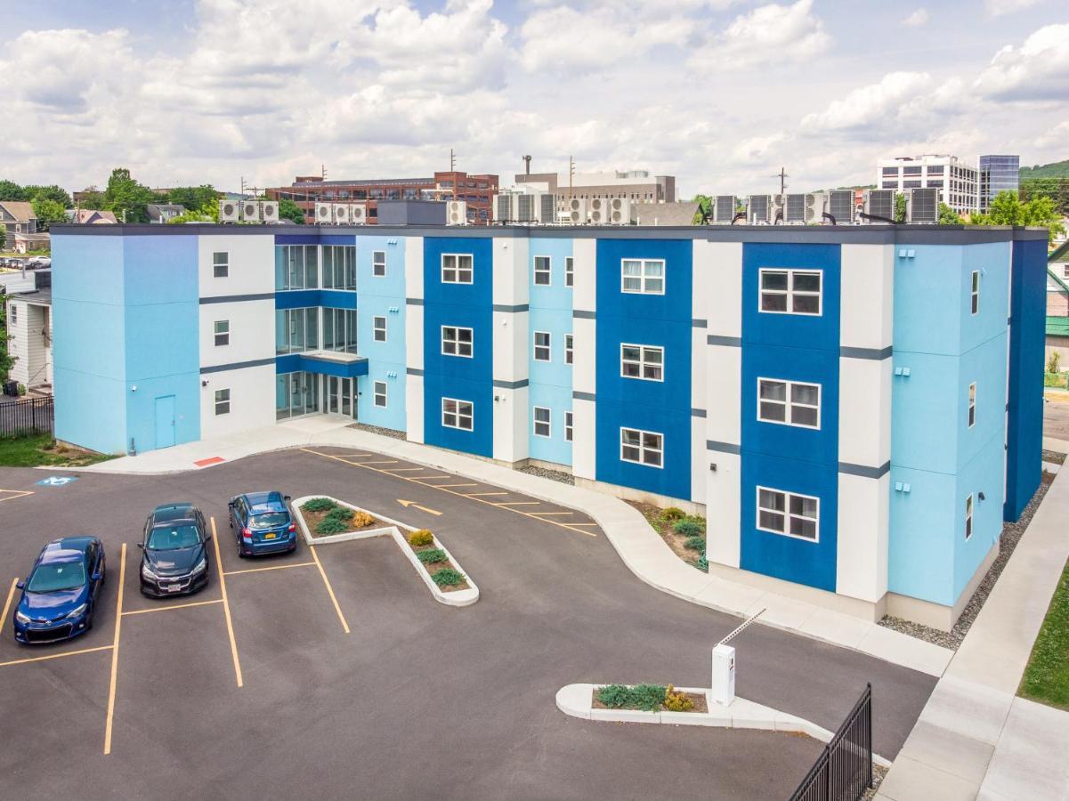 Grand Monarch! Best For Extended Stays! Johnson City Bagian luar foto